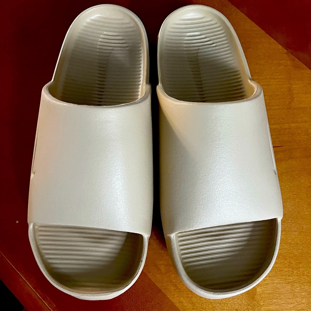 W Nike Calm Slide